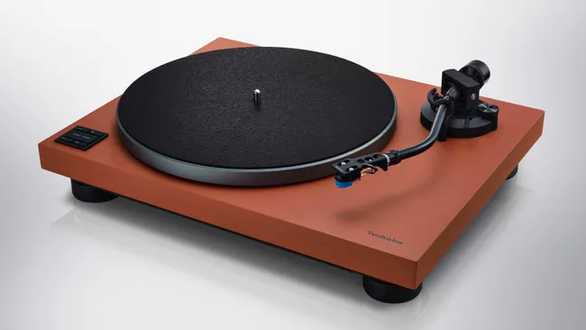 [WHAT HIFI] Technics, 현대적인 디자인과 블루투스 스트리밍을 더한 다이렉트 드라이브 ...
